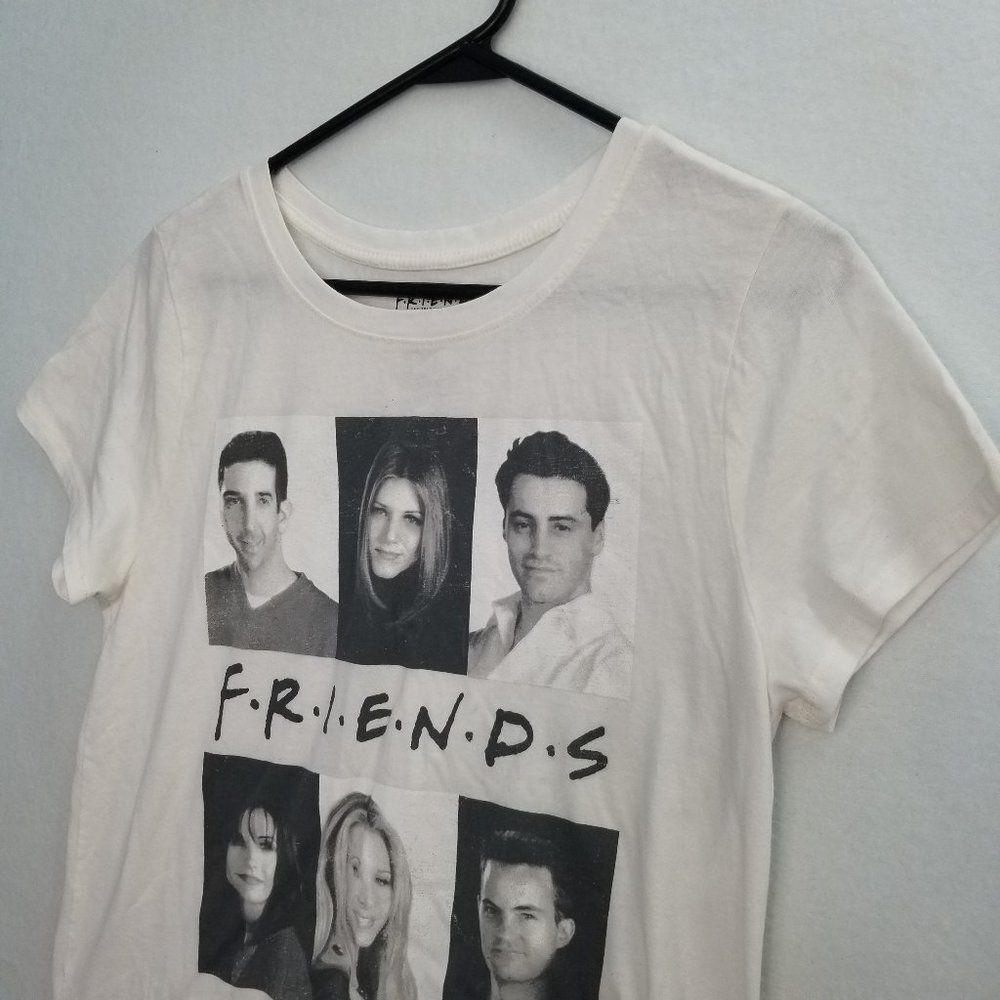 Friends White Graphic Short Sleeve T Shirt Small